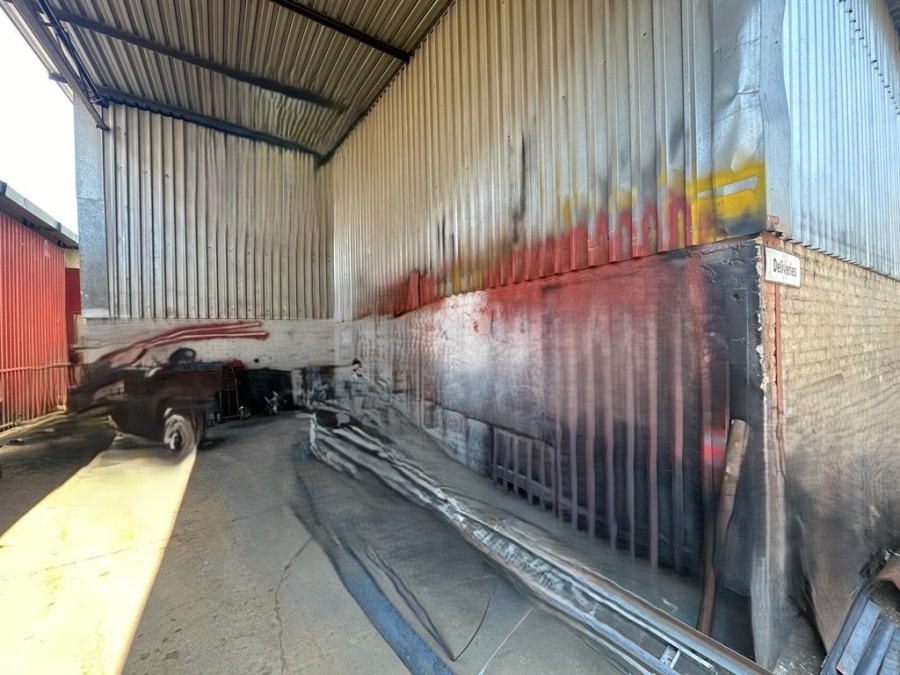 To Let commercial Property for Rent in Oos Einde North West